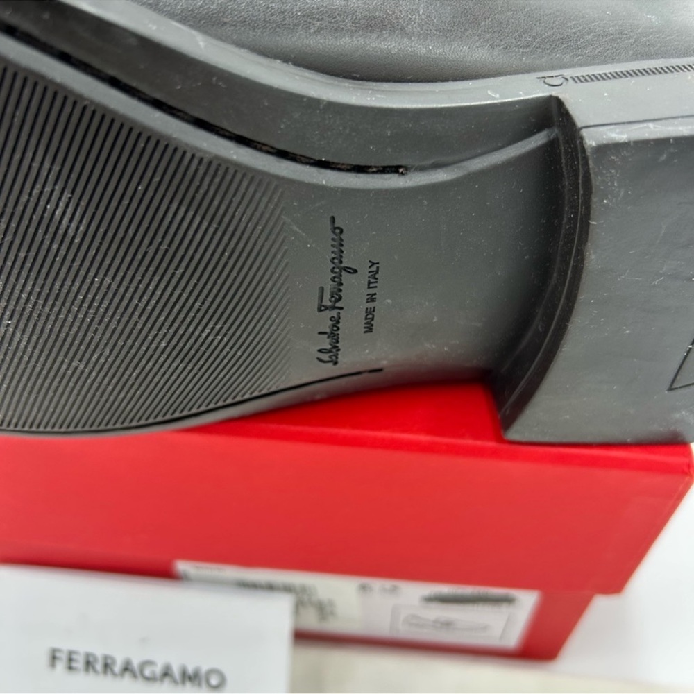 Men’s Salvatore Ferragamo, leather loafers size 8EEE made in Italy - Picture 8 of 11